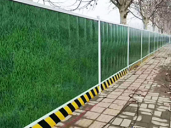 常见围挡优缺点分析